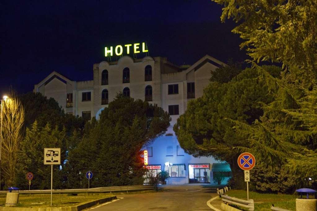 Il Grifo Hotel E Bisteccheria Toscana Montepulciano Stazione エクステリア 写真