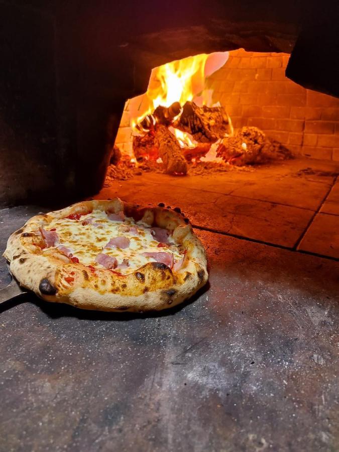 Il Grifo Hotel E Bisteccheria Toscana Montepulciano Stazione エクステリア 写真