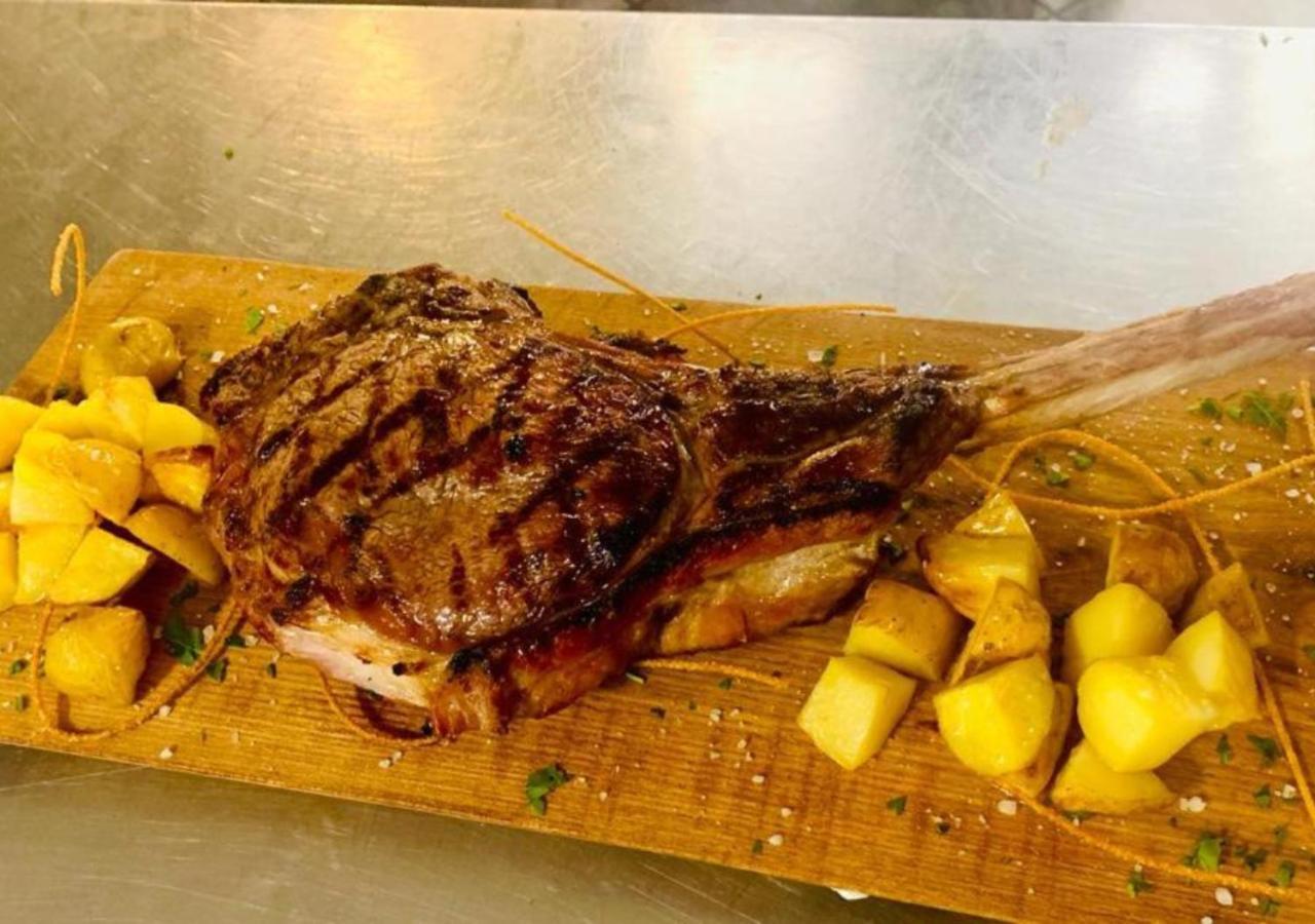 Il Grifo Hotel E Bisteccheria Toscana Montepulciano Stazione エクステリア 写真