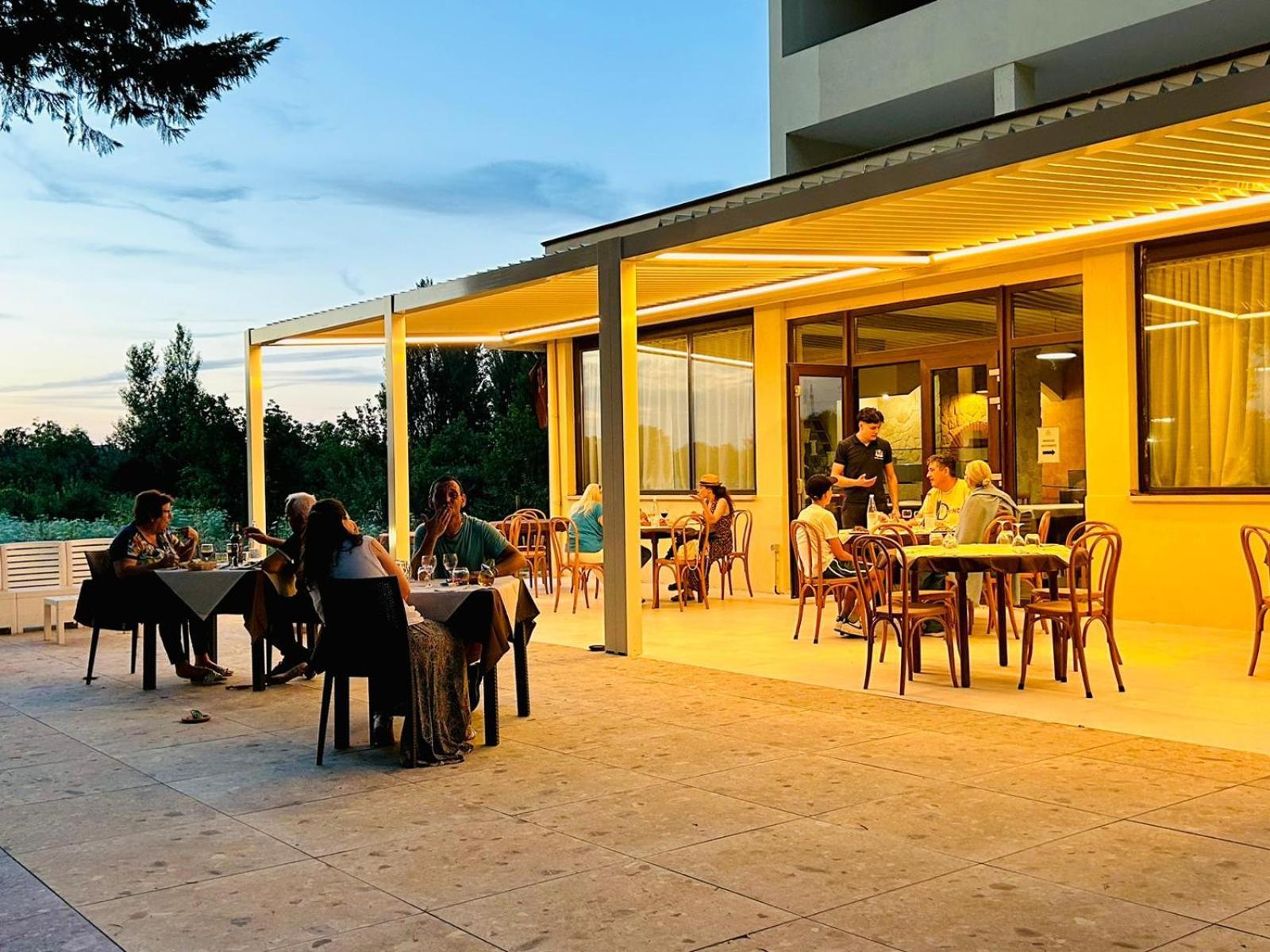 Il Grifo Hotel E Bisteccheria Toscana Montepulciano Stazione エクステリア 写真