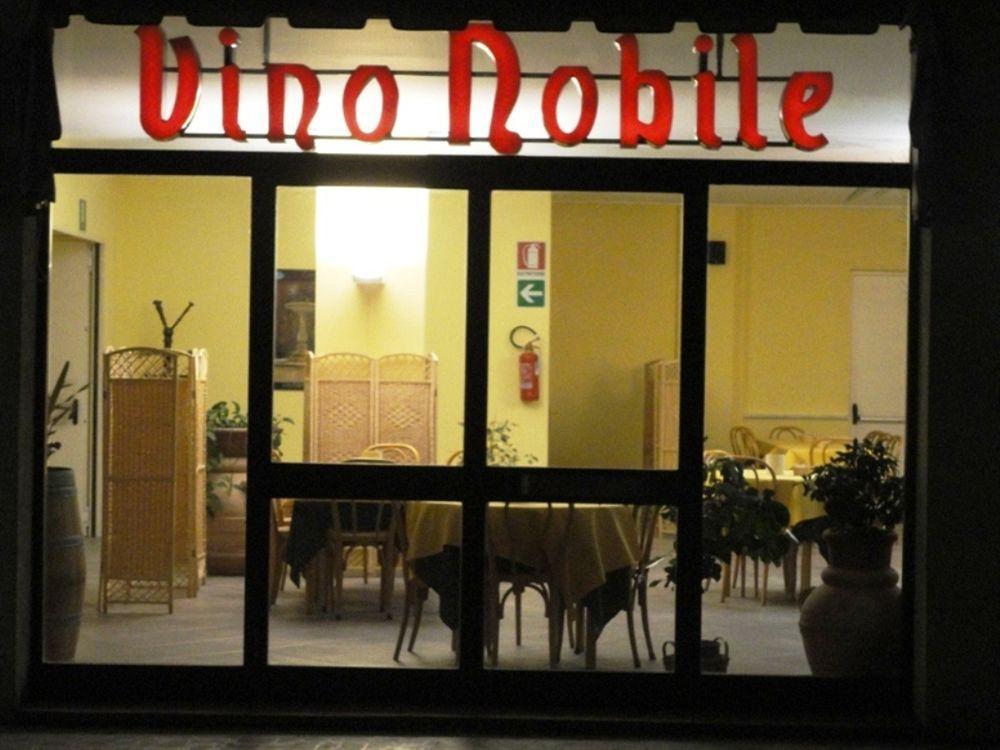 Il Grifo Hotel E Bisteccheria Toscana Montepulciano Stazione エクステリア 写真