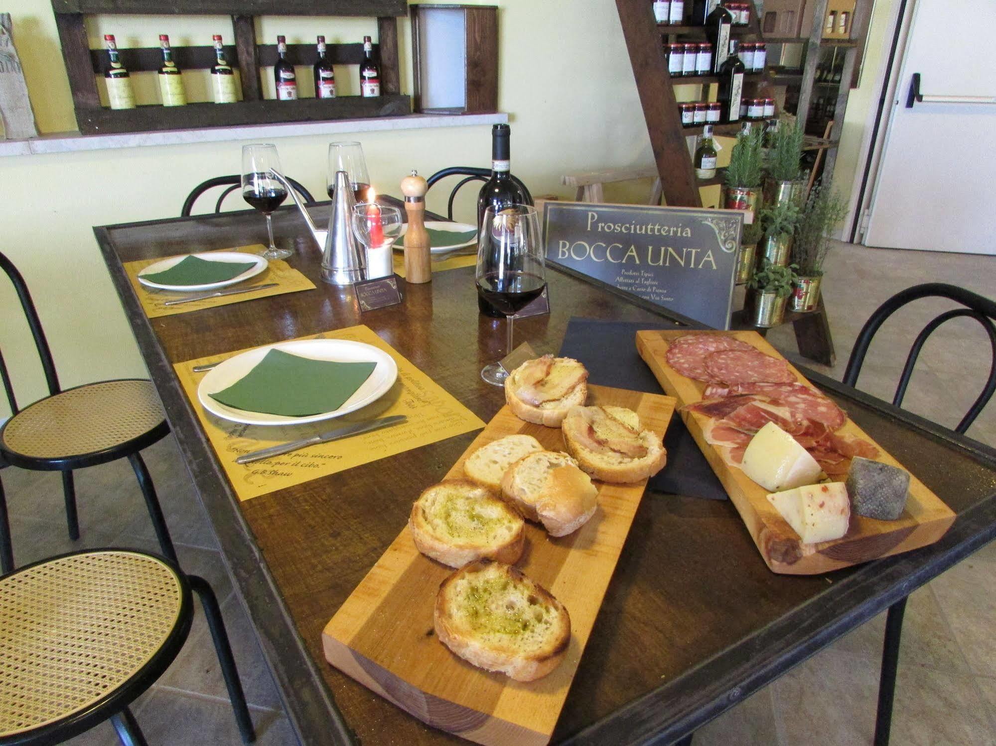 Il Grifo Hotel E Bisteccheria Toscana Montepulciano Stazione エクステリア 写真